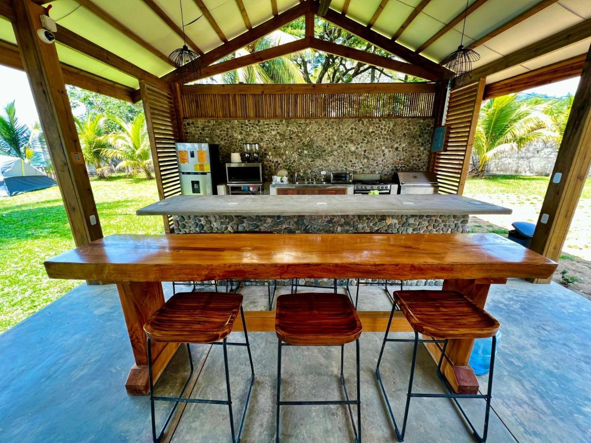 Sunset Hut Hostel โอโมอา ภายนอก รูปภาพ