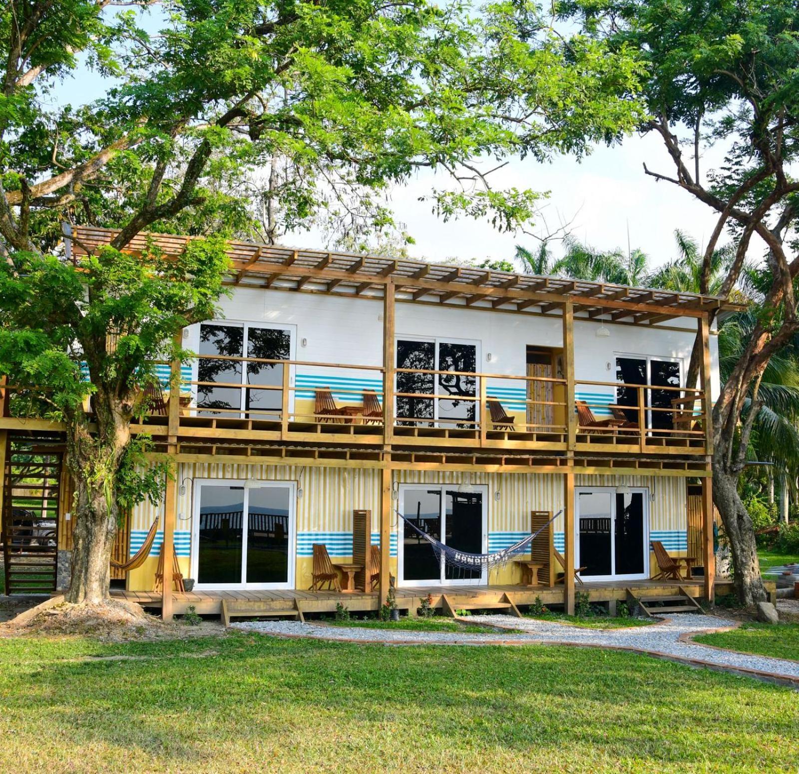 Sunset Hut Hostel โอโมอา ภายนอก รูปภาพ